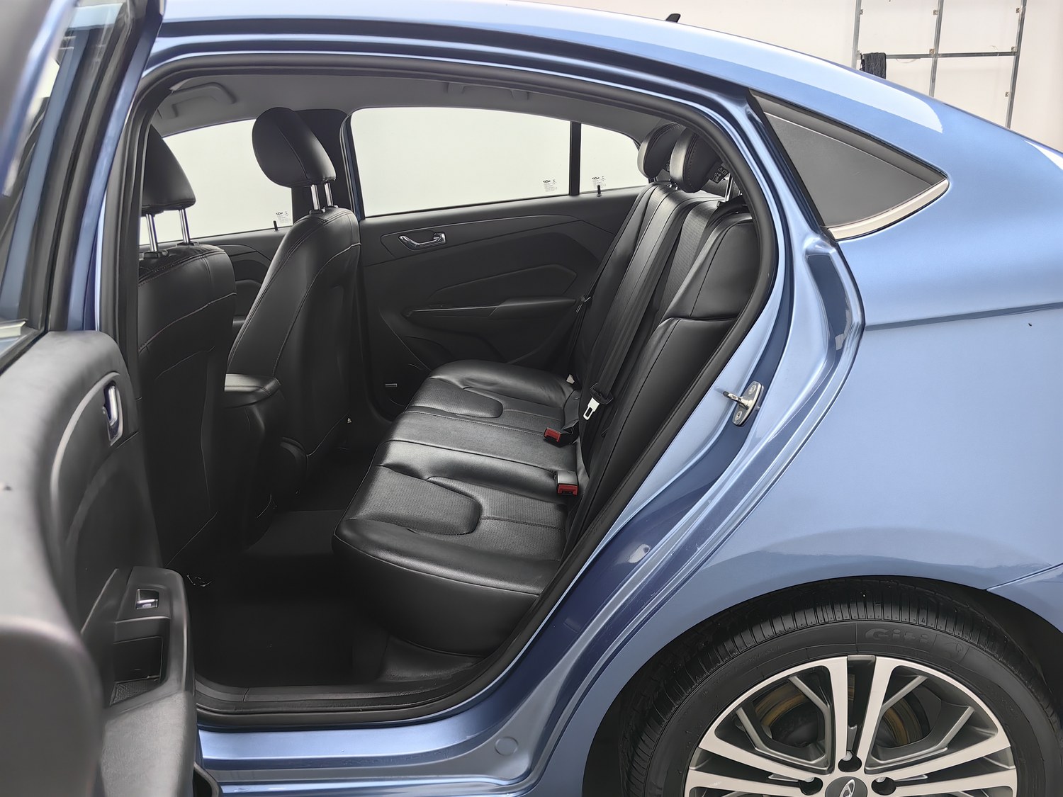 Used Chery Arrizo 5 2016 1.5 MT