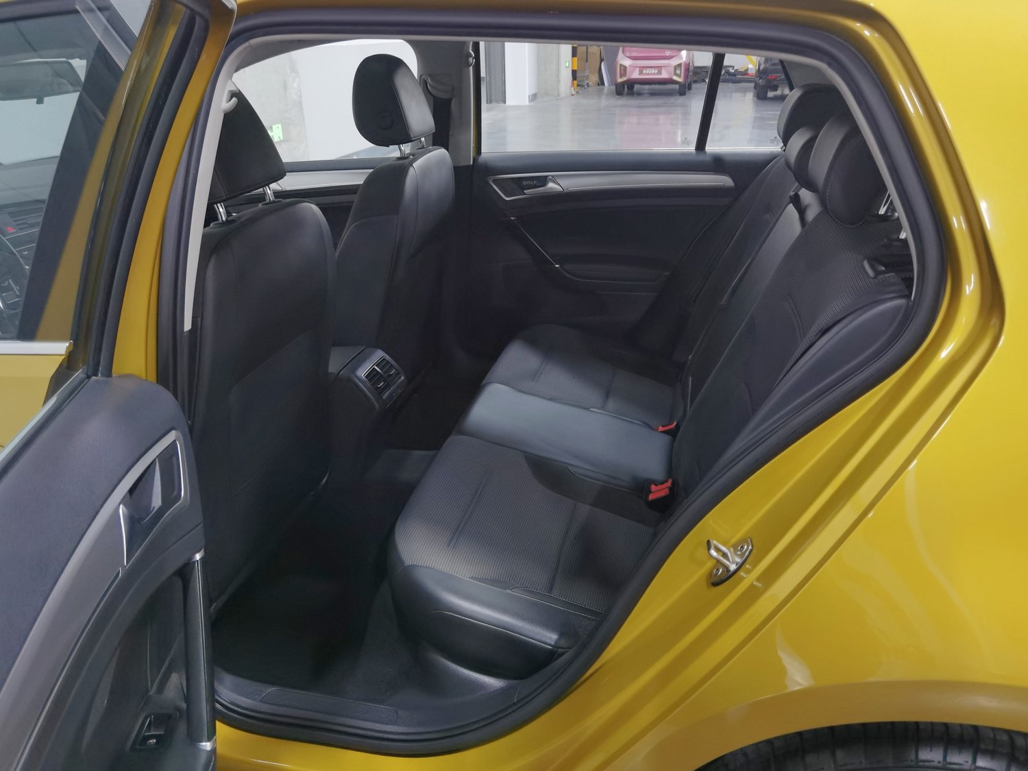 Used Volkswagen Golf 2018 1.4 AT