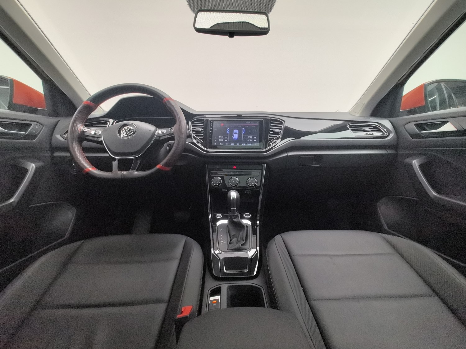Used Volkswagen T-Roc 2018 1.4 AT