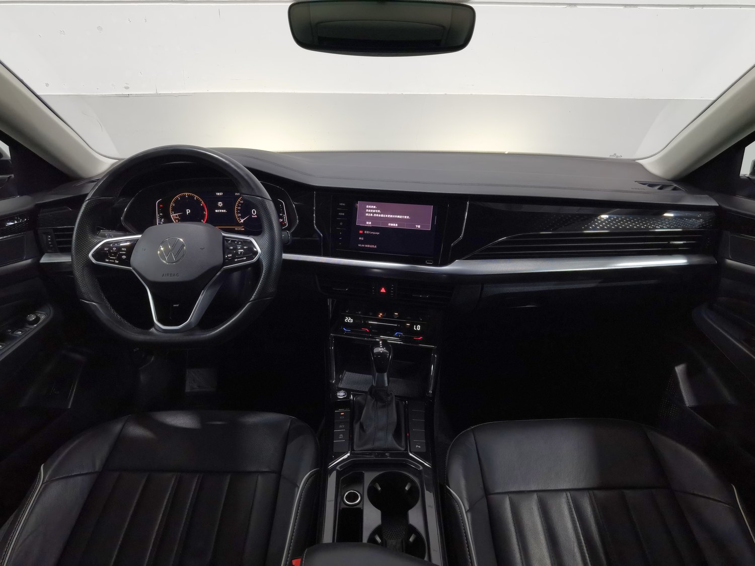 Used Volkswagen Passat 2023 2.0 AT