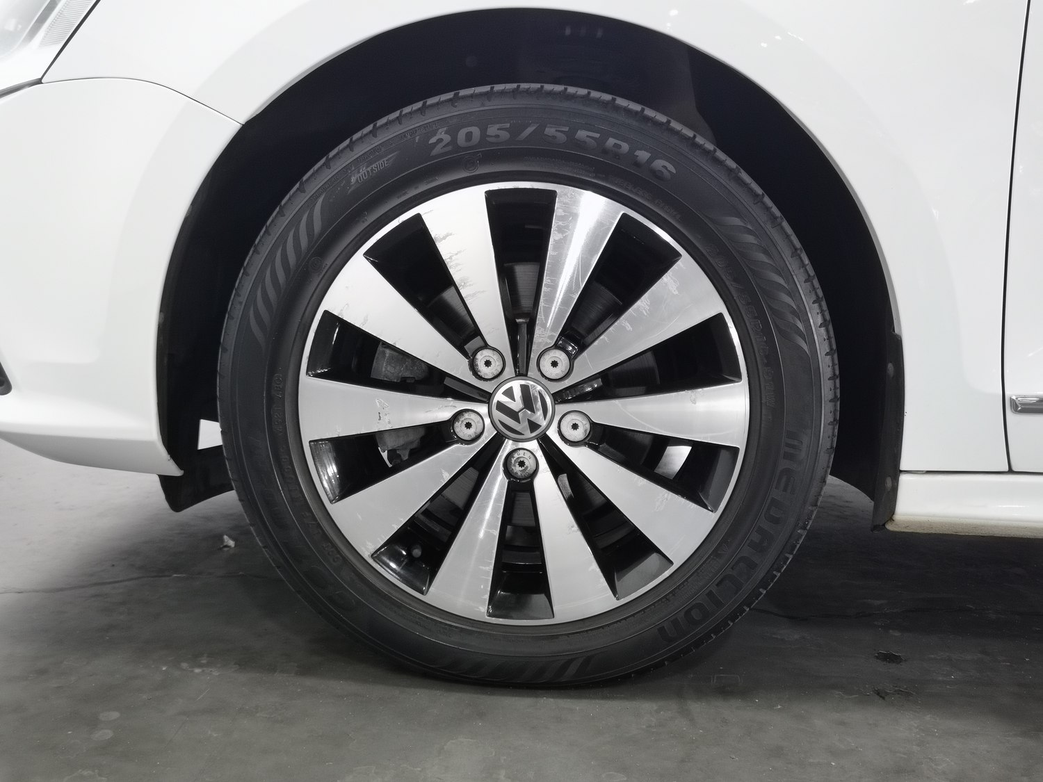 Used Volkswagen Sagitar 2018 1.6 AT