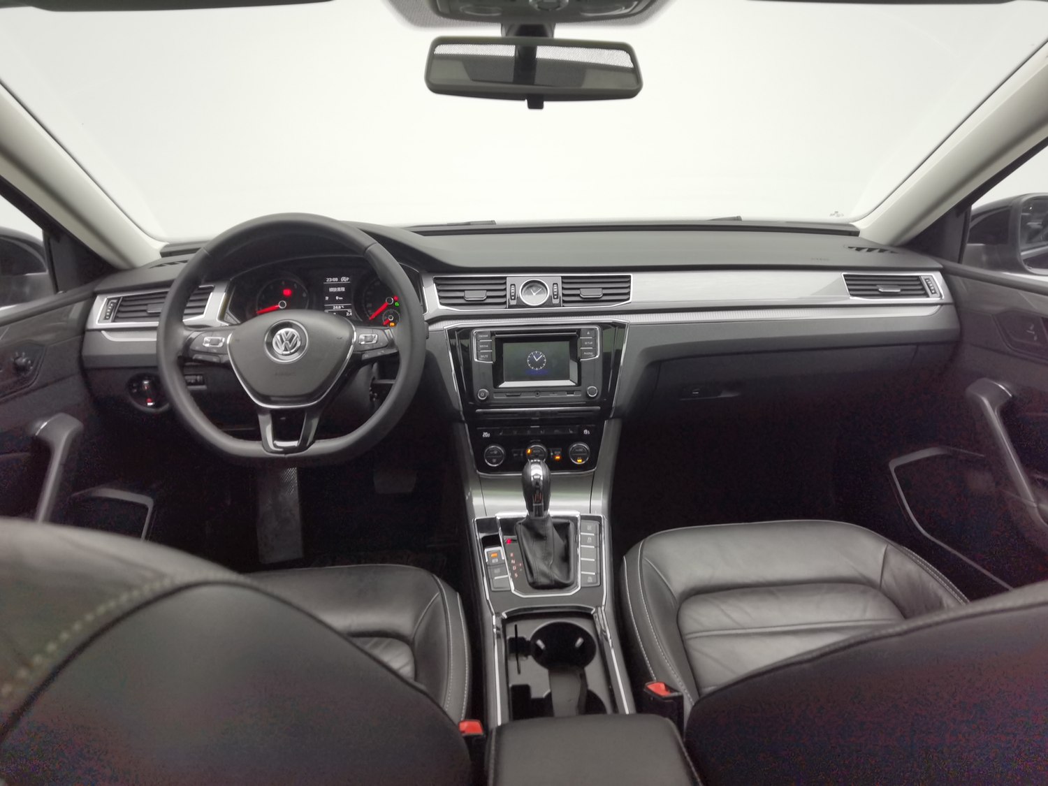 Used Volkswagen Passat 2016 1.8 AT