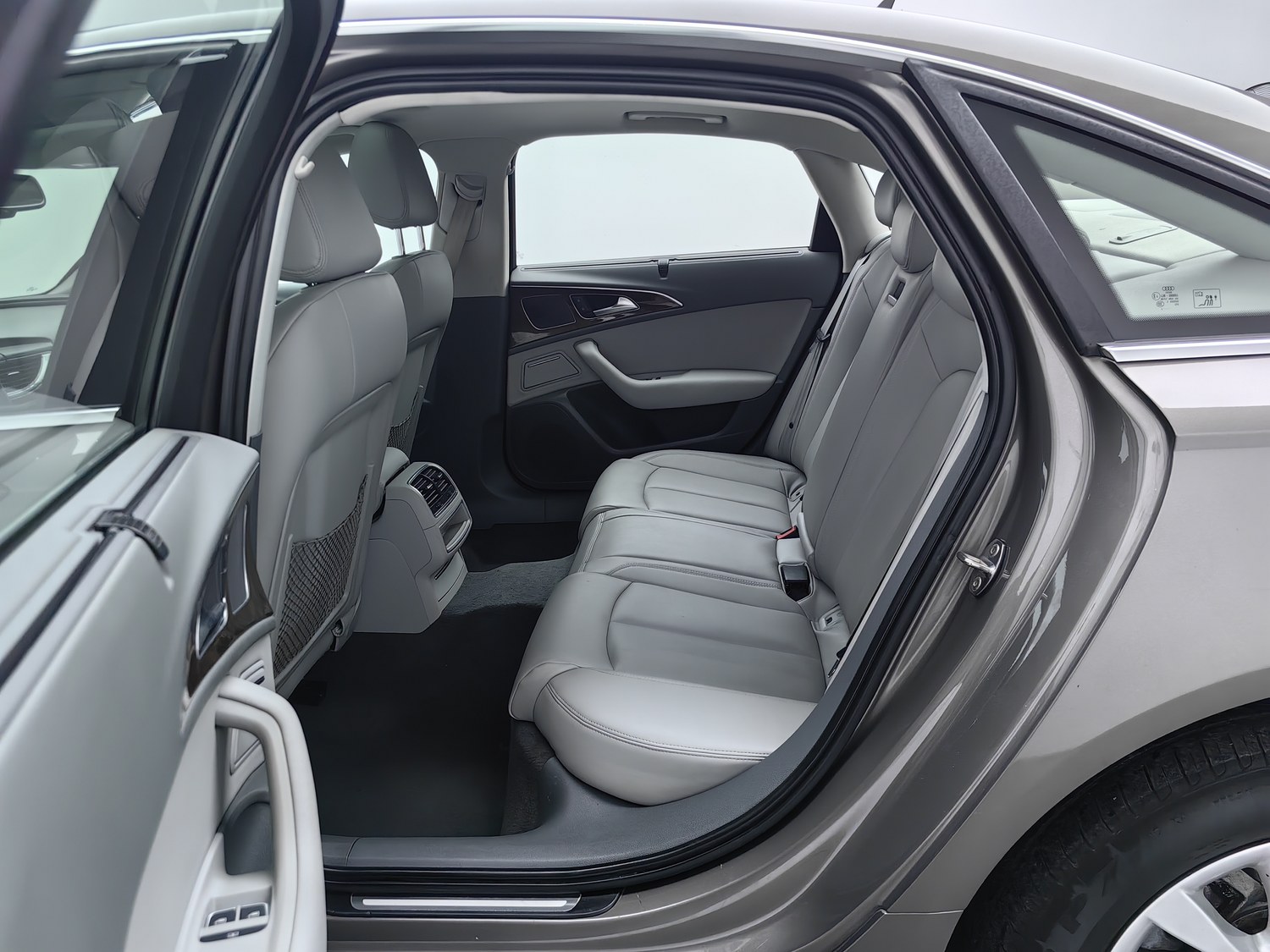 Used Audi A6L 2014 2.0 AT