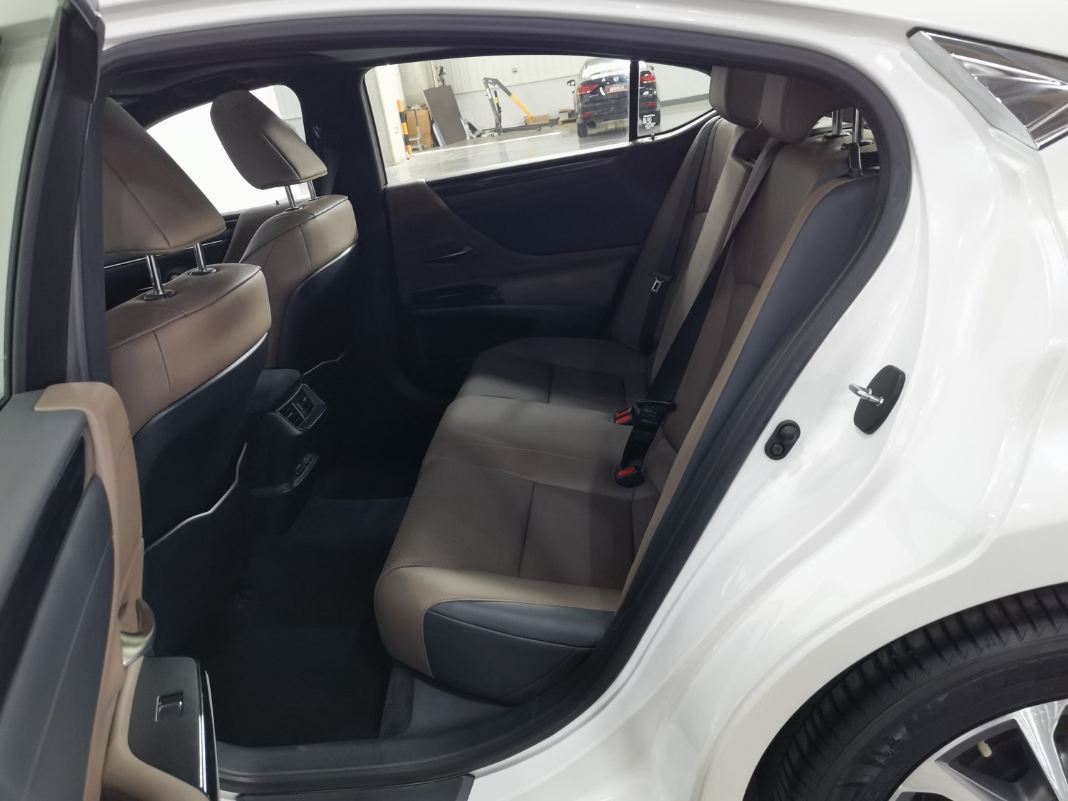 Used Lexus ES 2022 2.0 AT