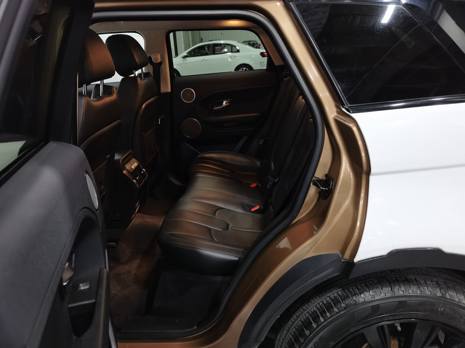 Used Land Rover Range Rover Evoque 2015 2.0 AT