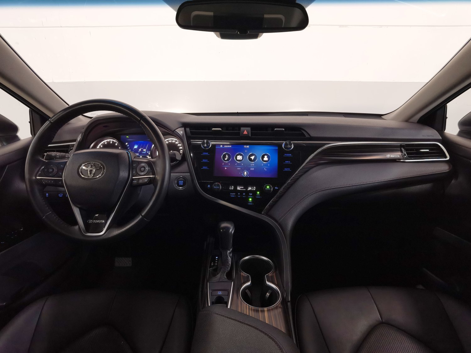 Used Toyota Camry 2019 2.0 AT
