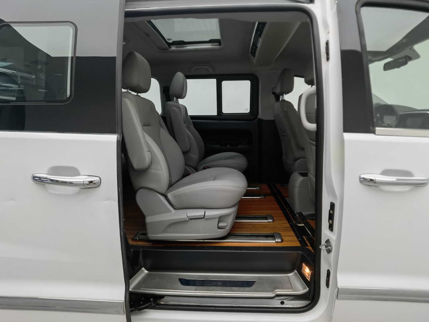 Used JAC Refine M4 2016 2.0 MT