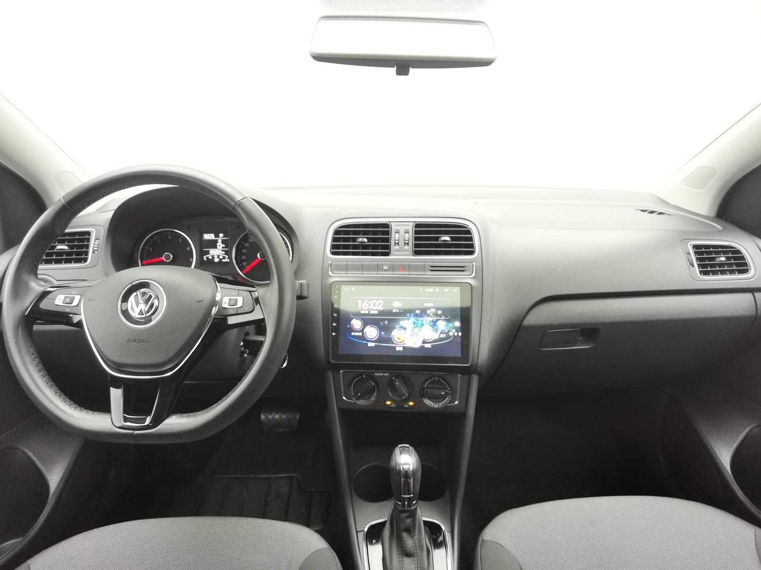 Used Volkswagen Polo 2016 1.6 AT