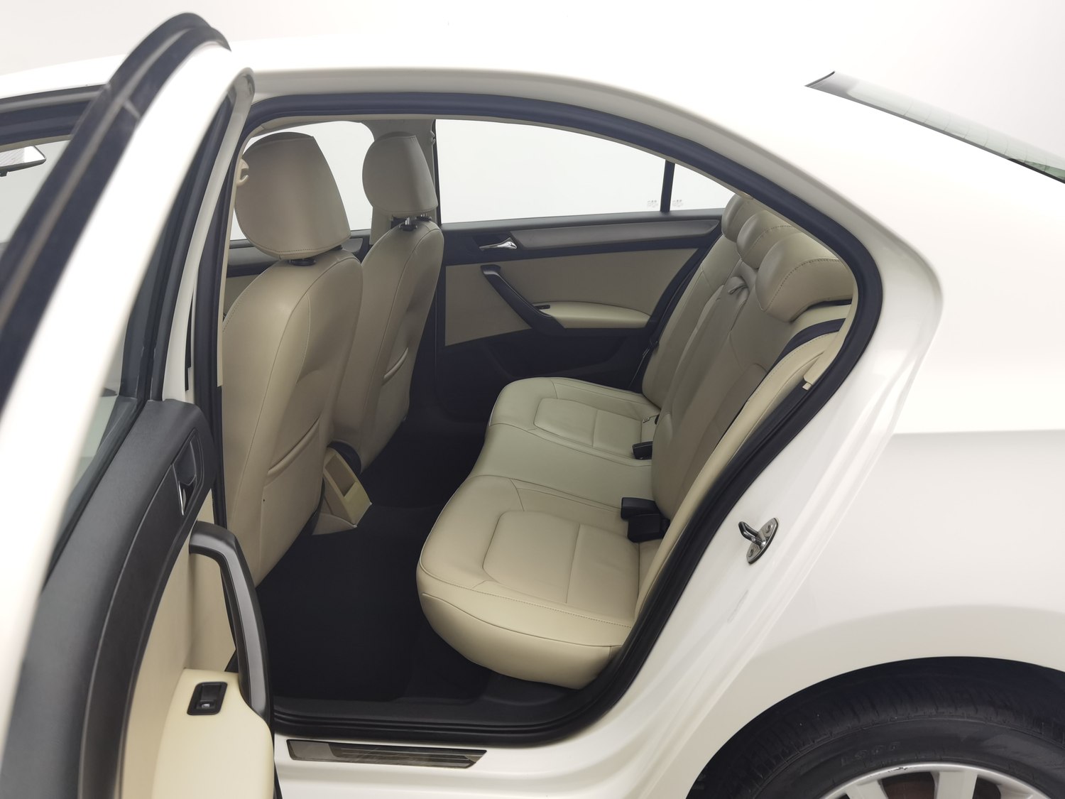 Used Skoda Rapid 2013 1.6 AT