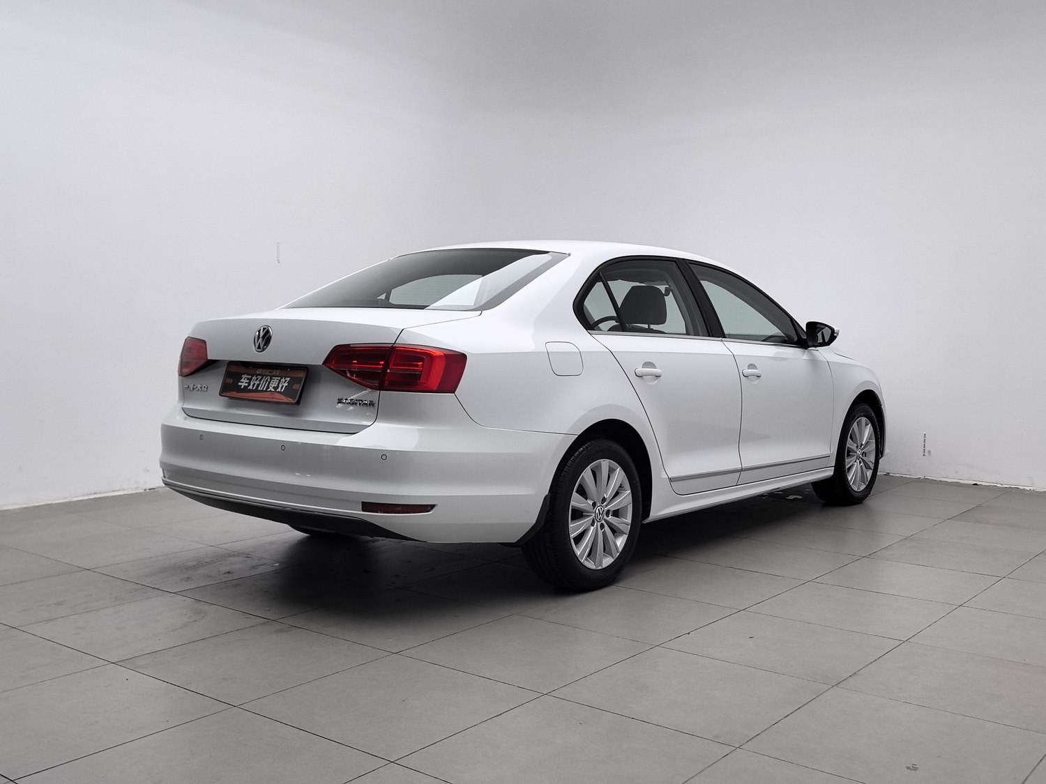 Used Volkswagen Sagitar 2015 1.6 MT