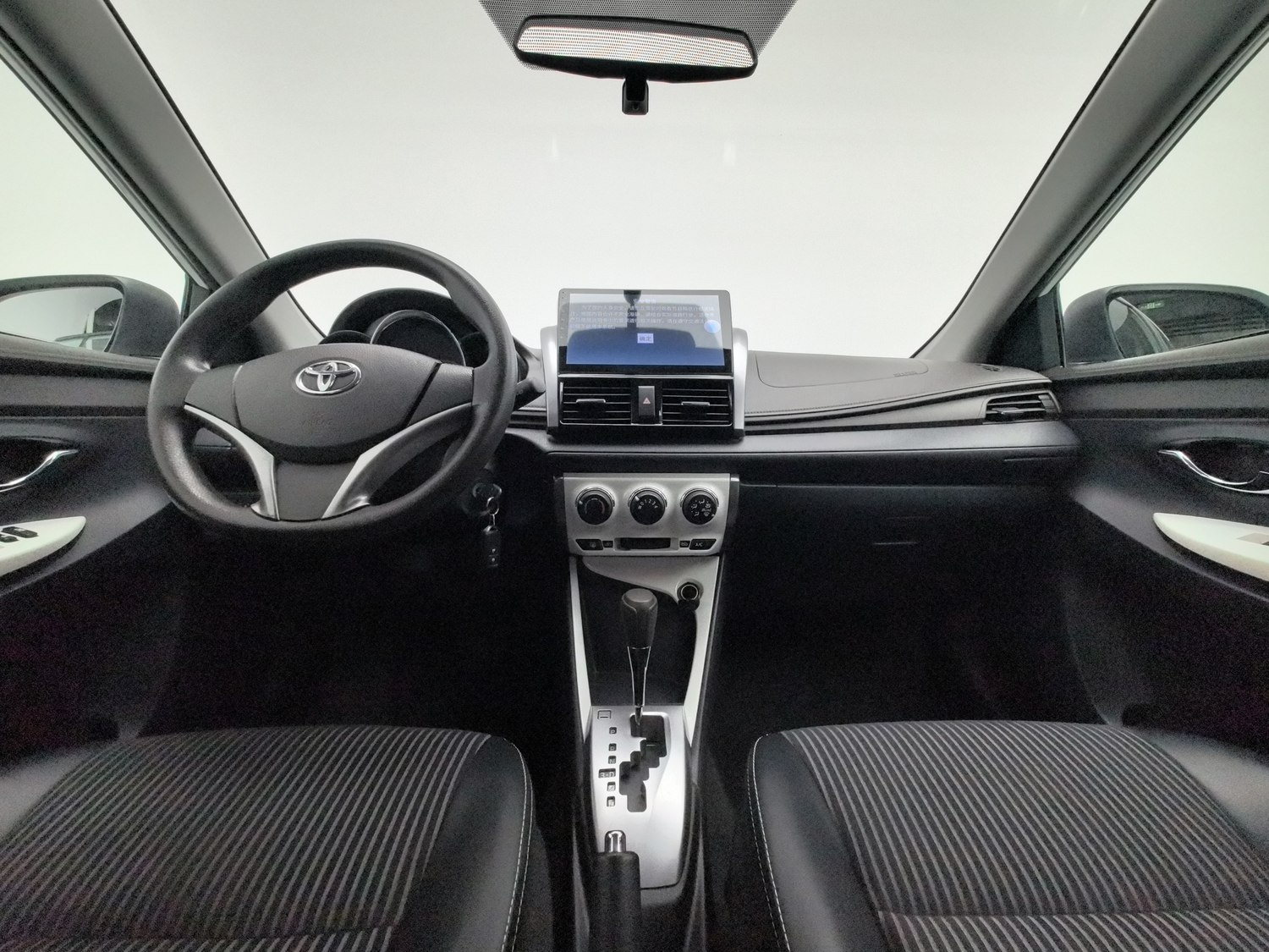 Used Toyota Yaris L 2015 1.5 AT