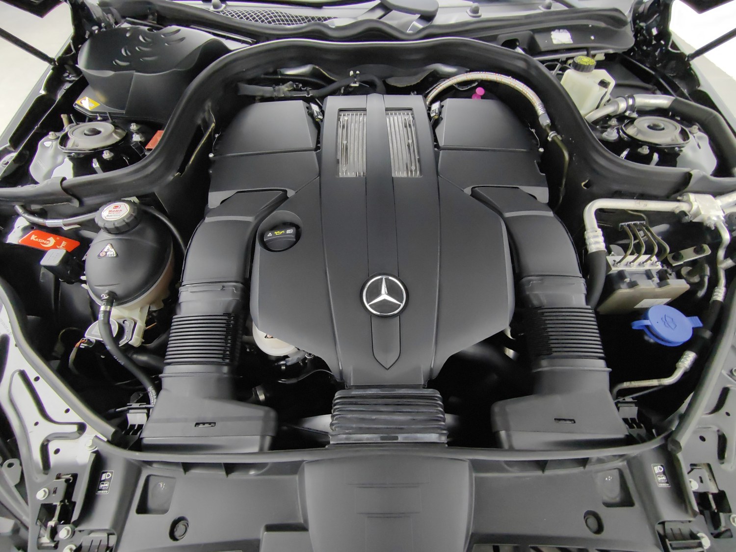 Used Mercedes-Benz E-Class 2015 3.0 AT