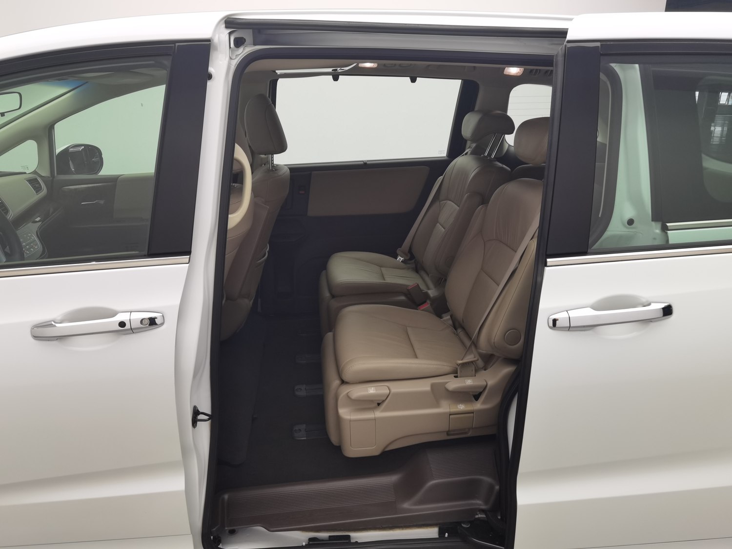 Used Honda Odyssey 2015 2.4 AT