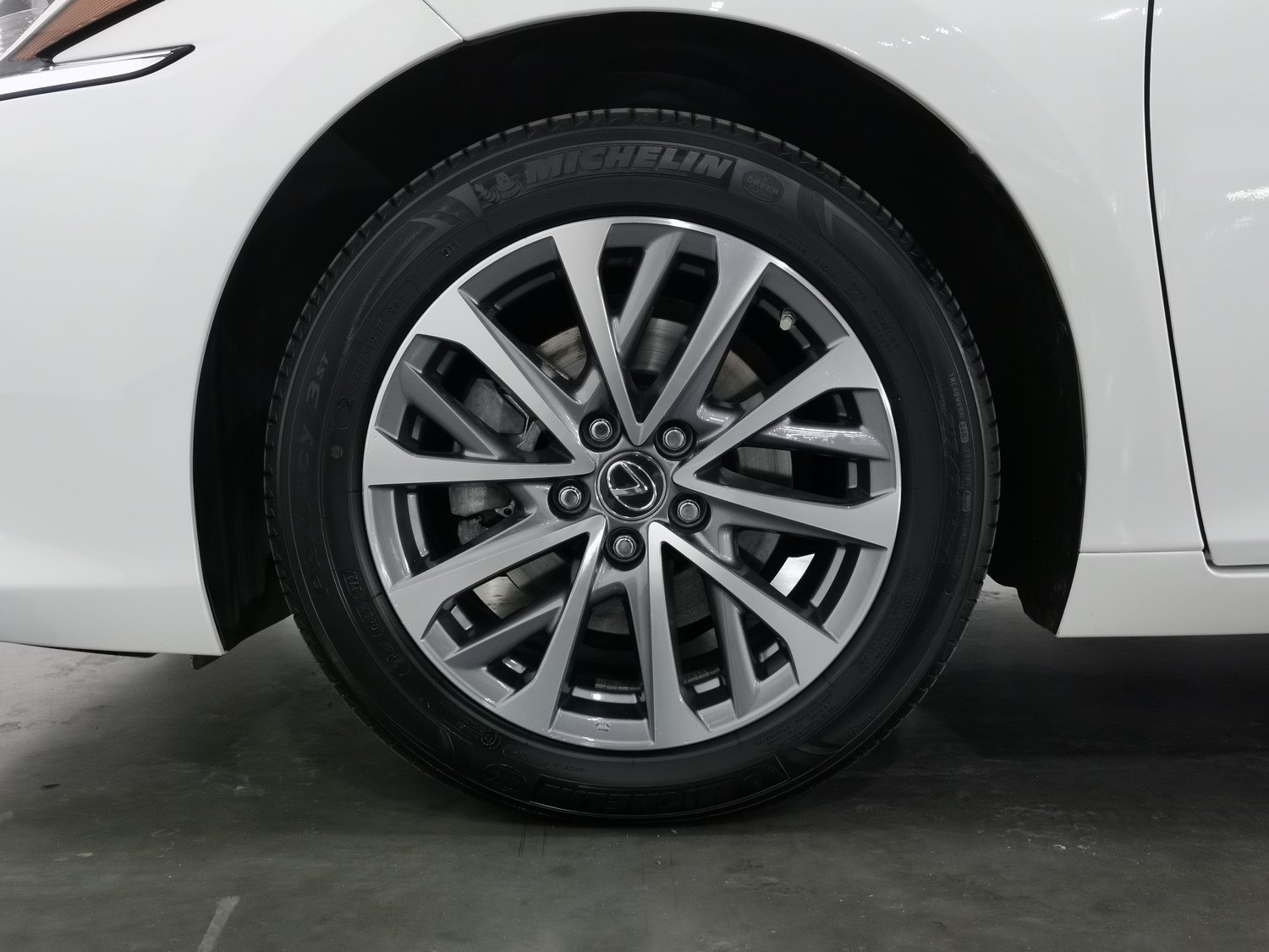 Used Lexus ES 2022 2.0 AT