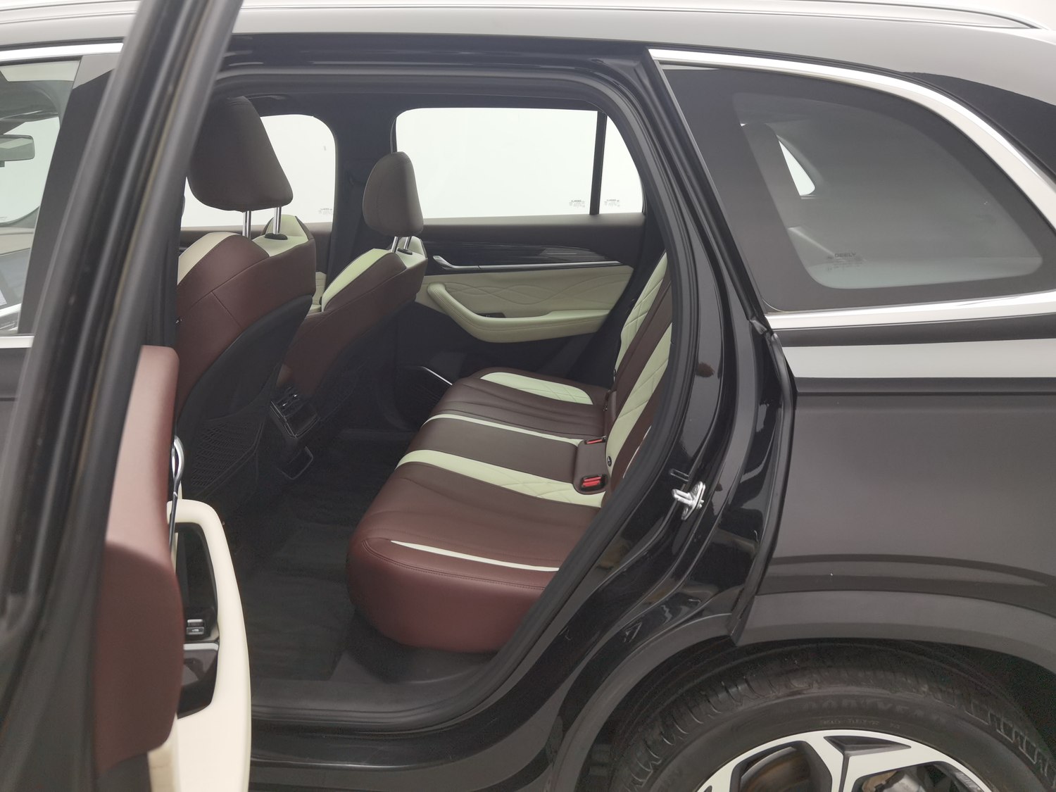 Used Geely Xingyue L 2021 2.0 AT