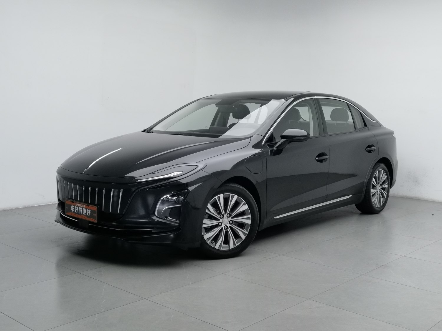 Used Hongqi E-QM5 2022