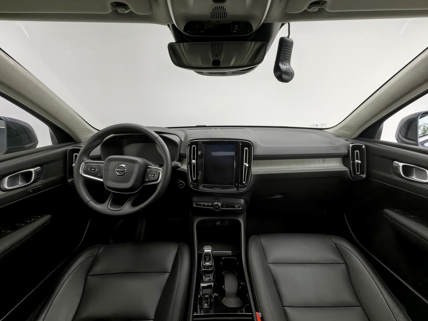 Used Volvo XC40 2020 2.0 AT