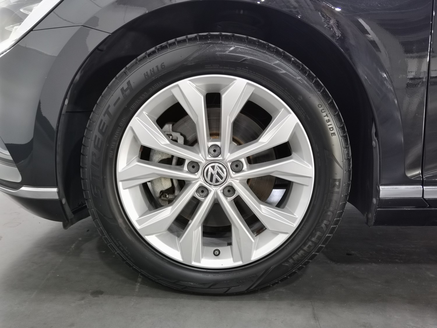 Used Volkswagen Magotan 2019 2.0 AT