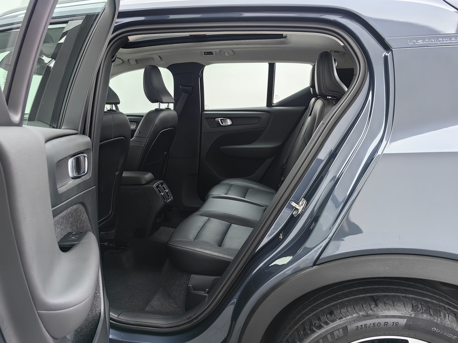 Used Volvo XC40 2020 2.0 AT