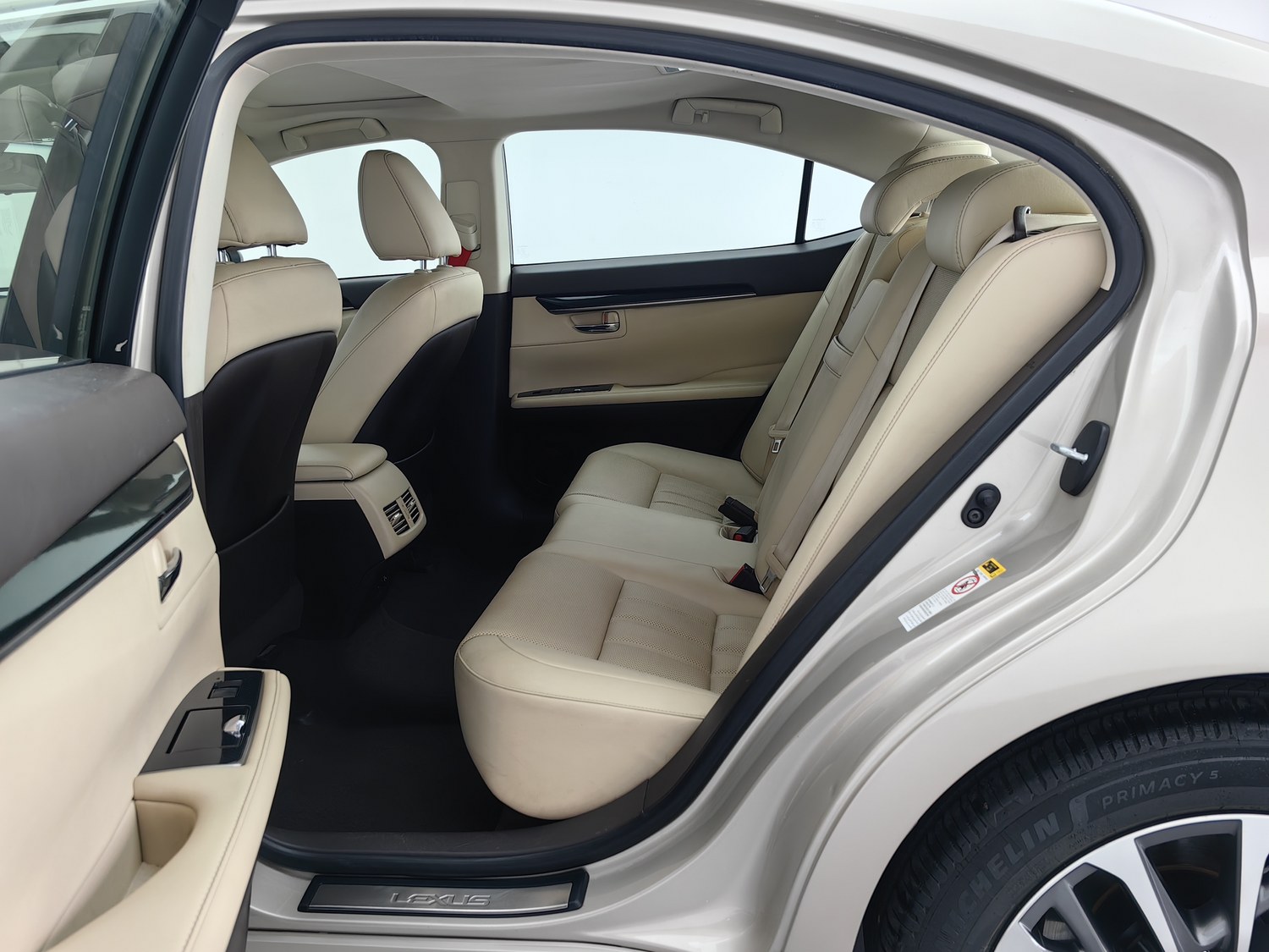Used Lexus ES 2015 2.0 AT
