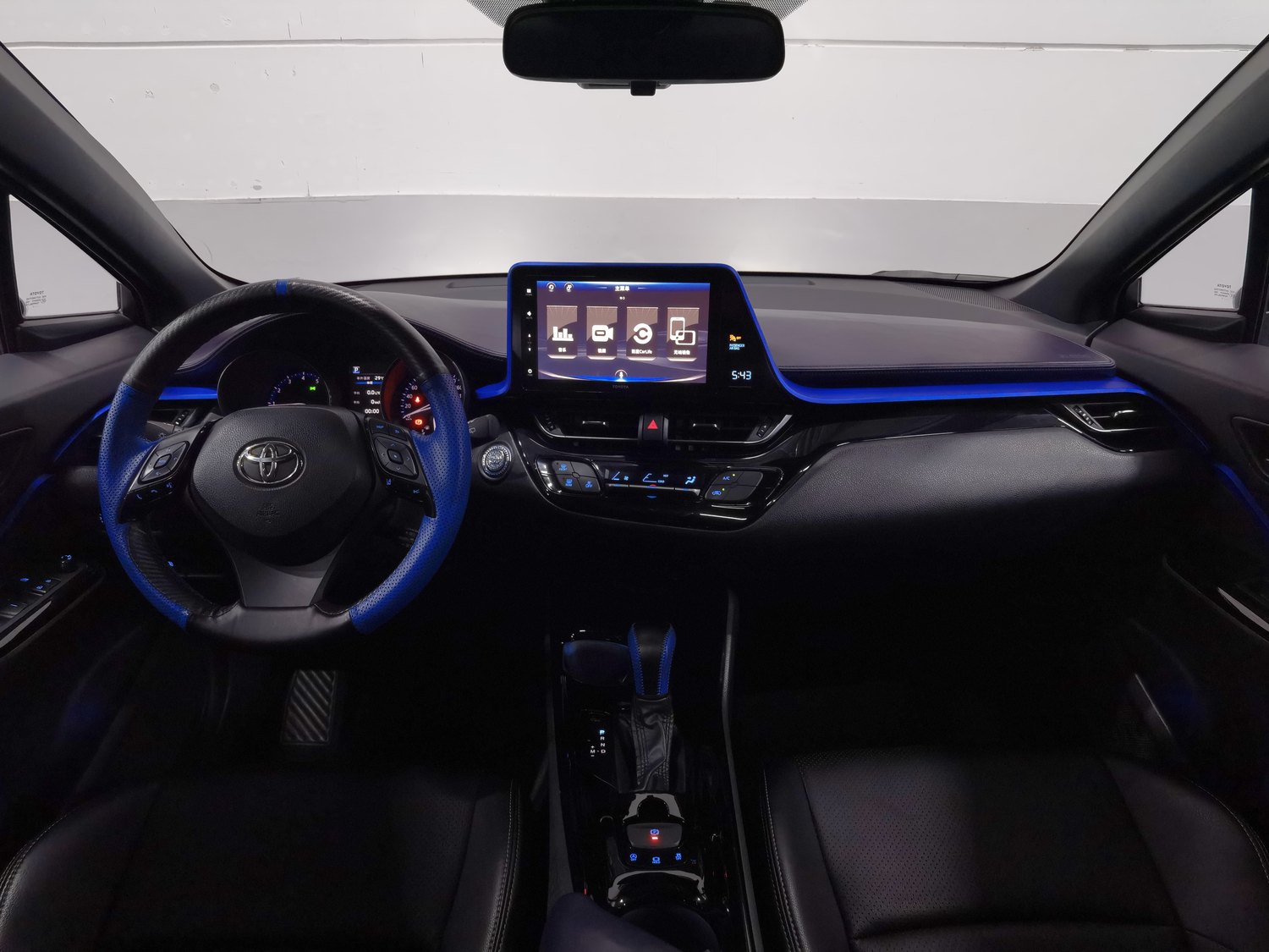 Used Toyota C-HR 2021 2.0 AT