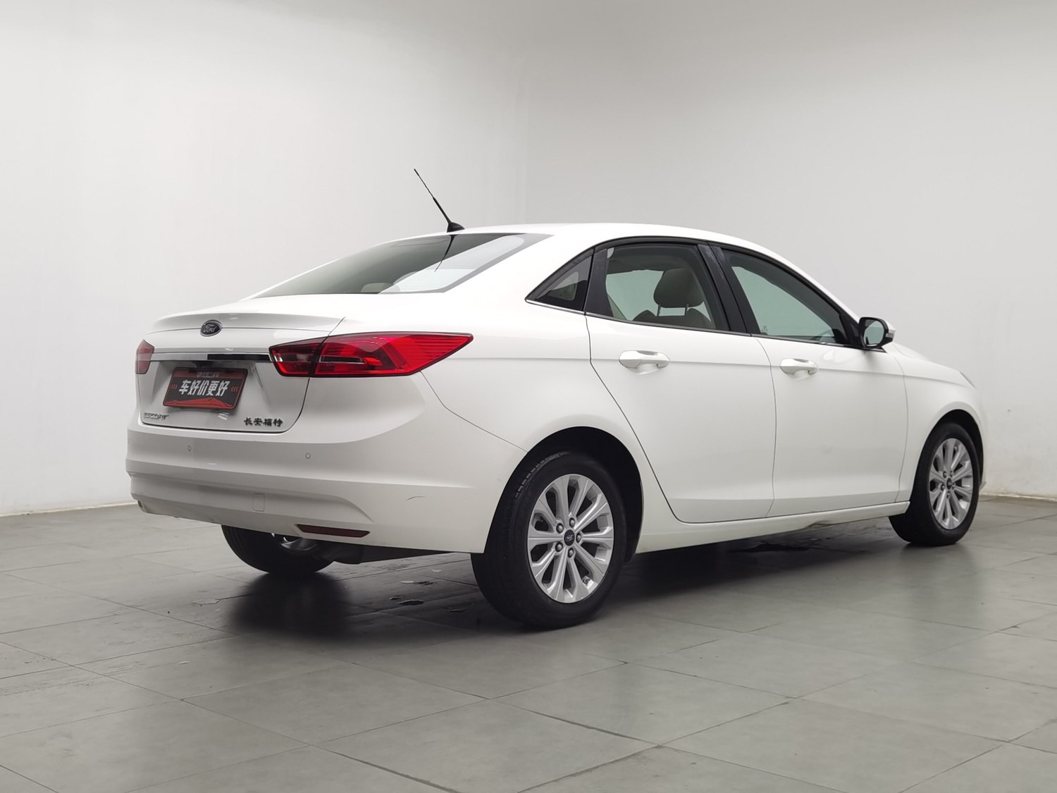 Used Ford Escort 2015 1.5 AT