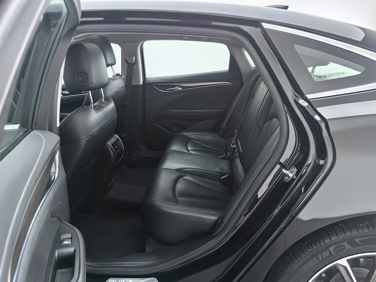 Used Buick LaCrosse 2021 2.0 AT