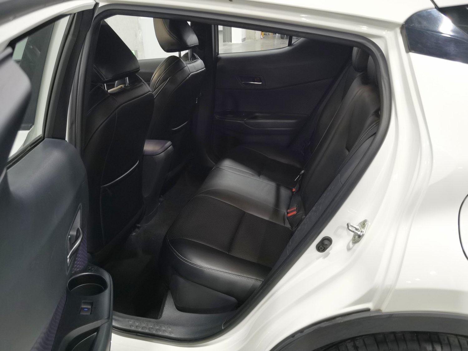 Used Toyota C-HR 2021 2.0 AT