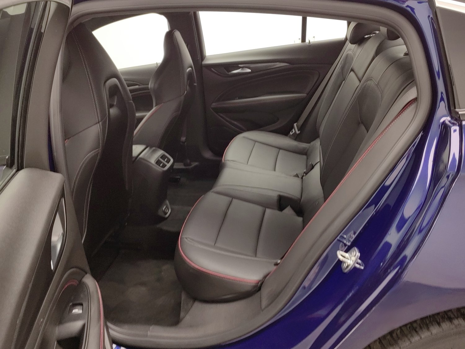 Used Buick Regal 2021 2.0 AT