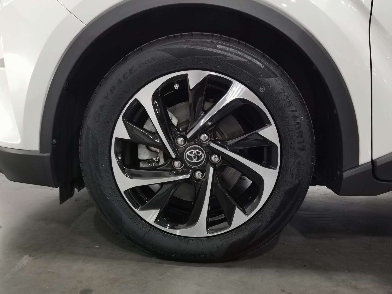 Used Toyota C-HR 2021 2.0 AT