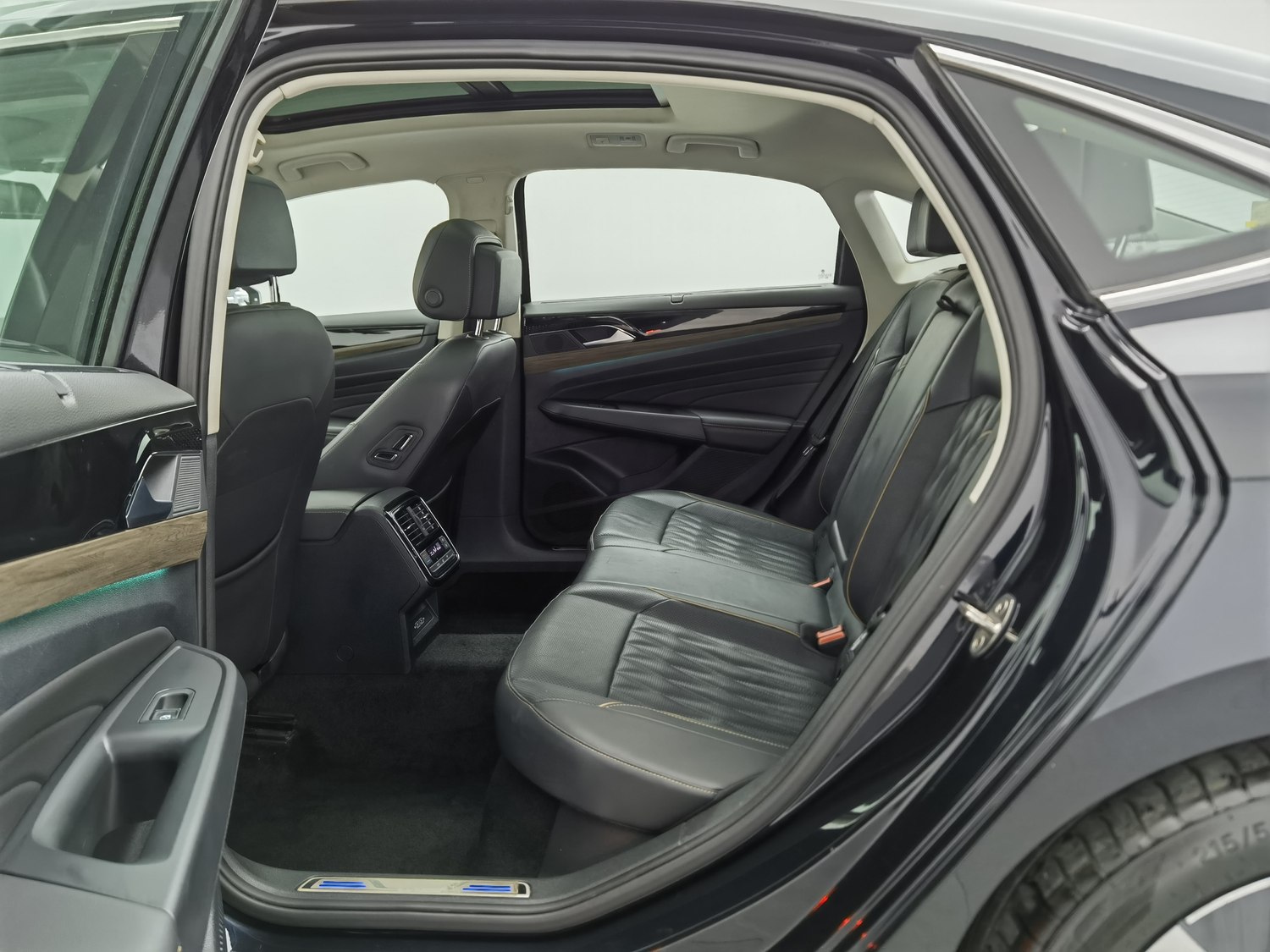 Used Volkswagen Passat EV 2019 1.4 AT