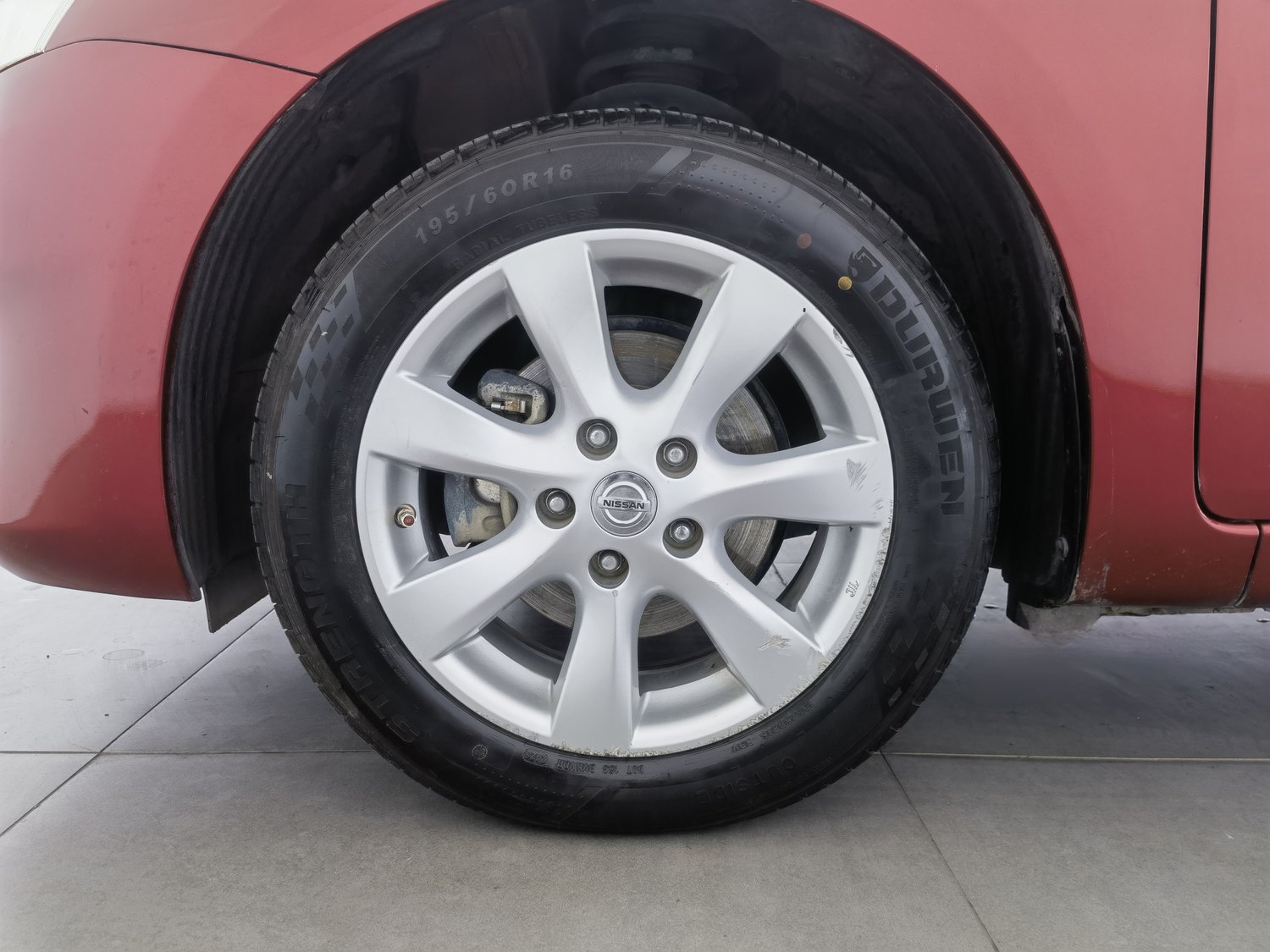 Used Nissan Tiida 2011 1.6 AT