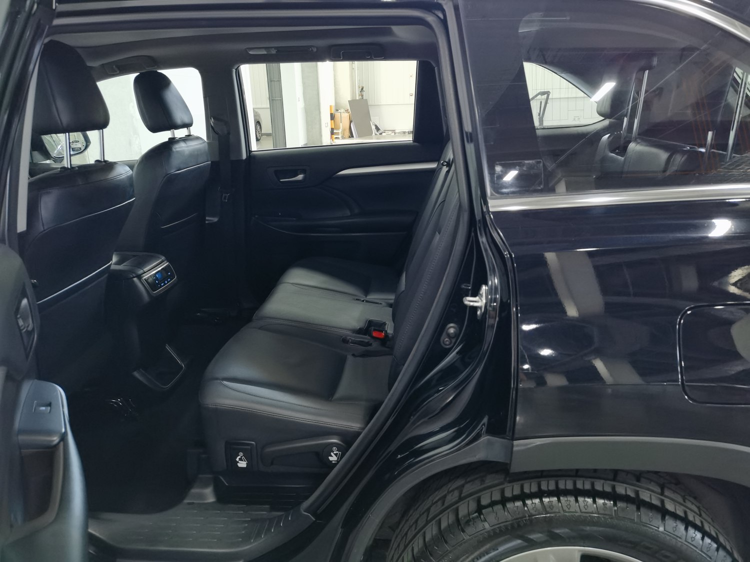 Used Toyota Highlander 2015 2.0 AT