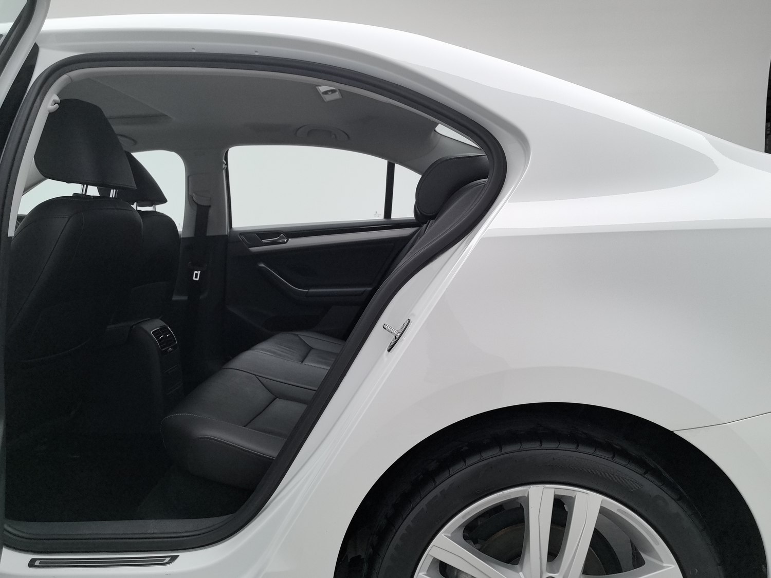 Used Volkswagen Sagitar 2018 1.4 AT