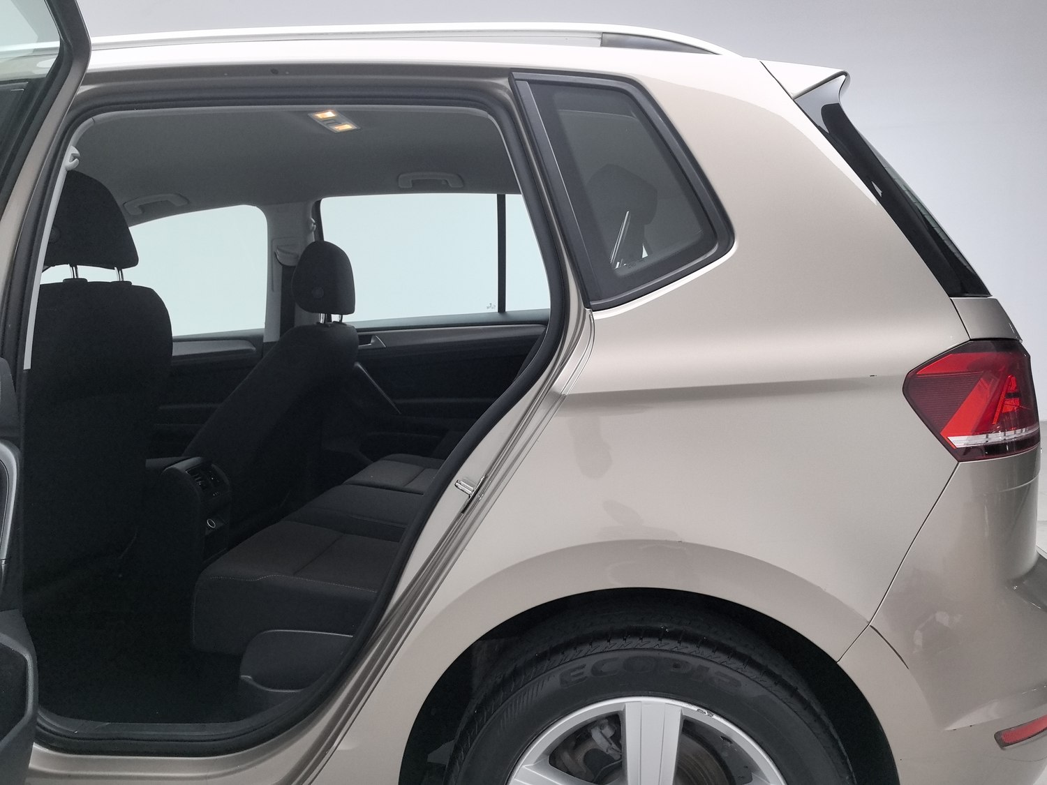 Used Volkswagen Golf Sportsvan 2018 1.6 AT