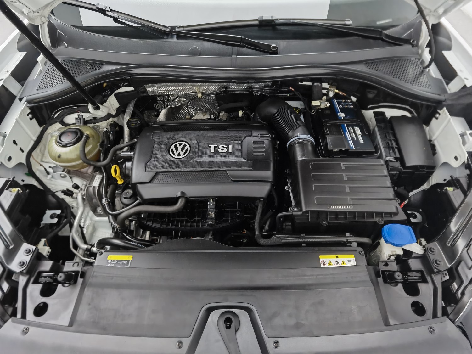Used Volkswagen Tayron 2021 2.0 AT