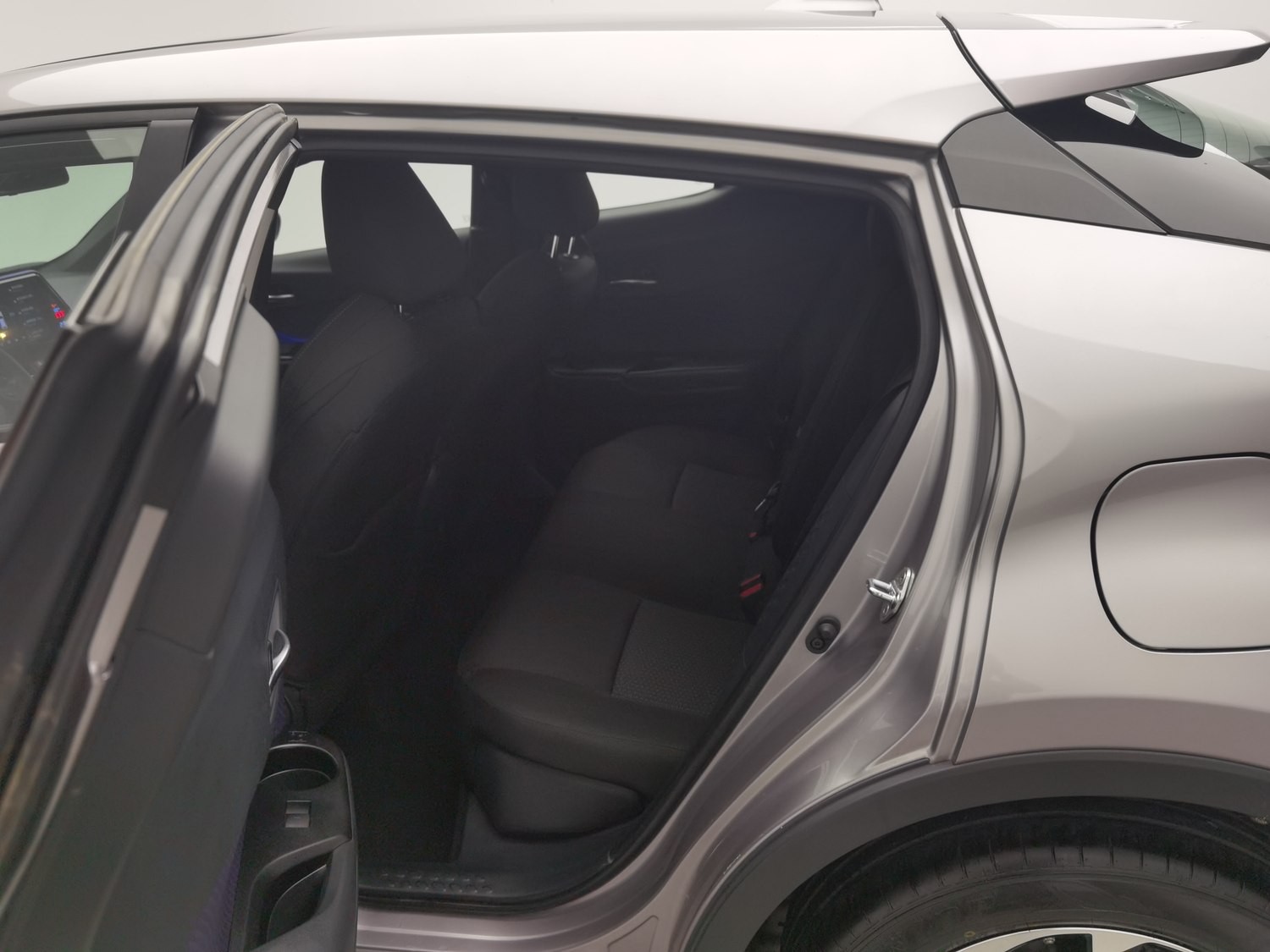 Used Toyota C-HR 2020 2.0 AT