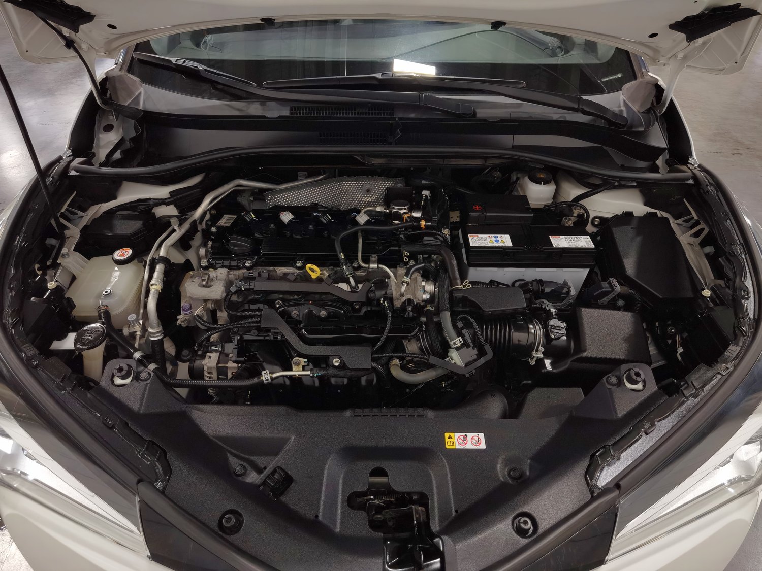 Used Toyota C-HR 2021 2.0 AT