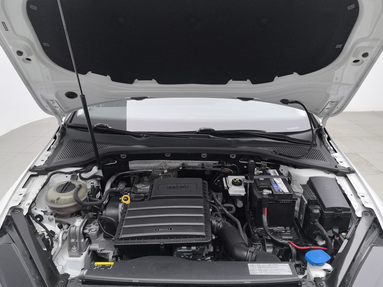 Used Volkswagen Golf 2018 1.6 MT