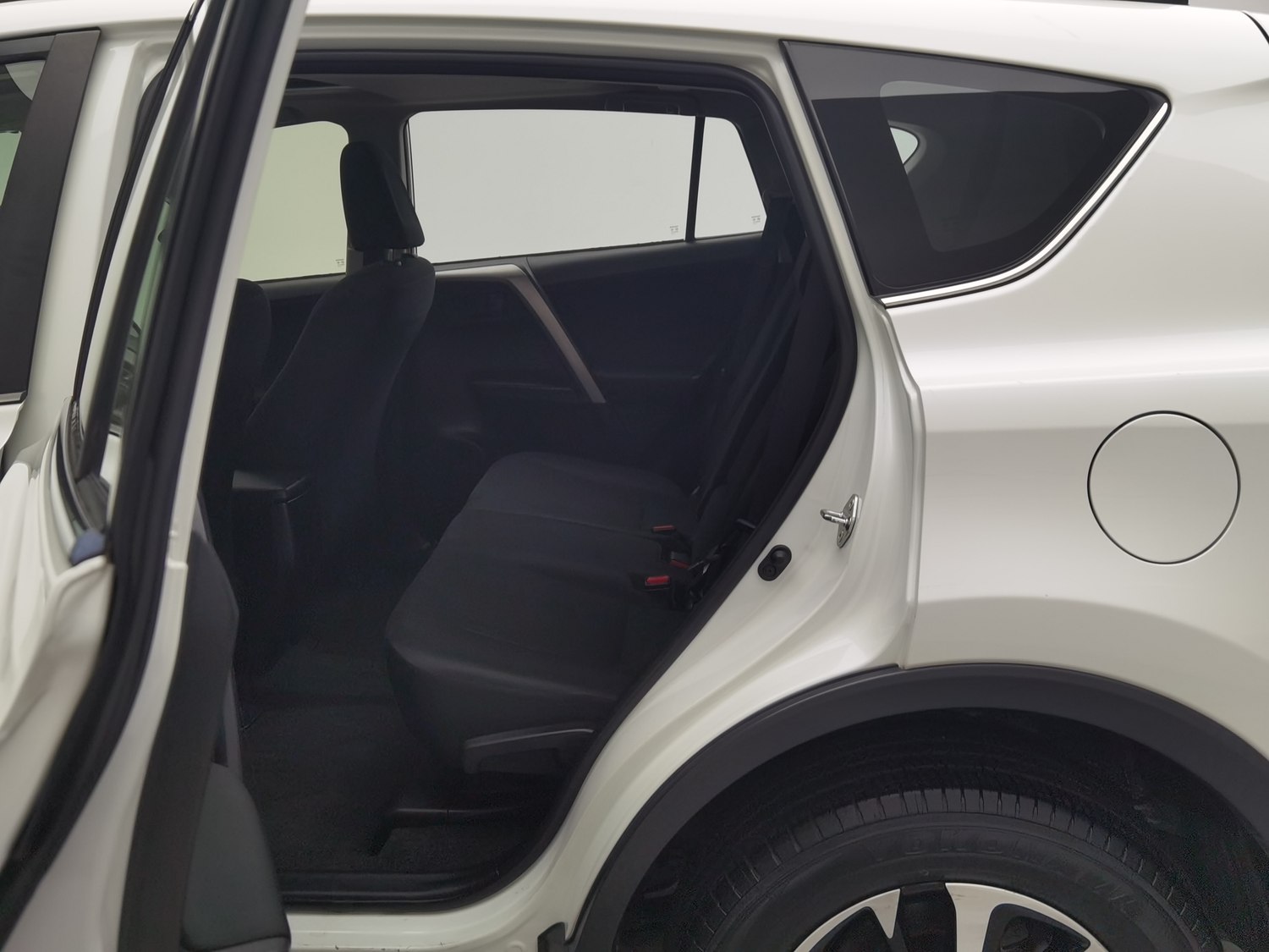 Used Toyota RAV4 2016 2.0 AT