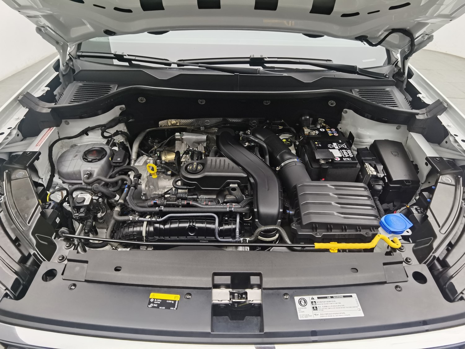 Used Volkswagen Tharu L 2024 1.5 AT