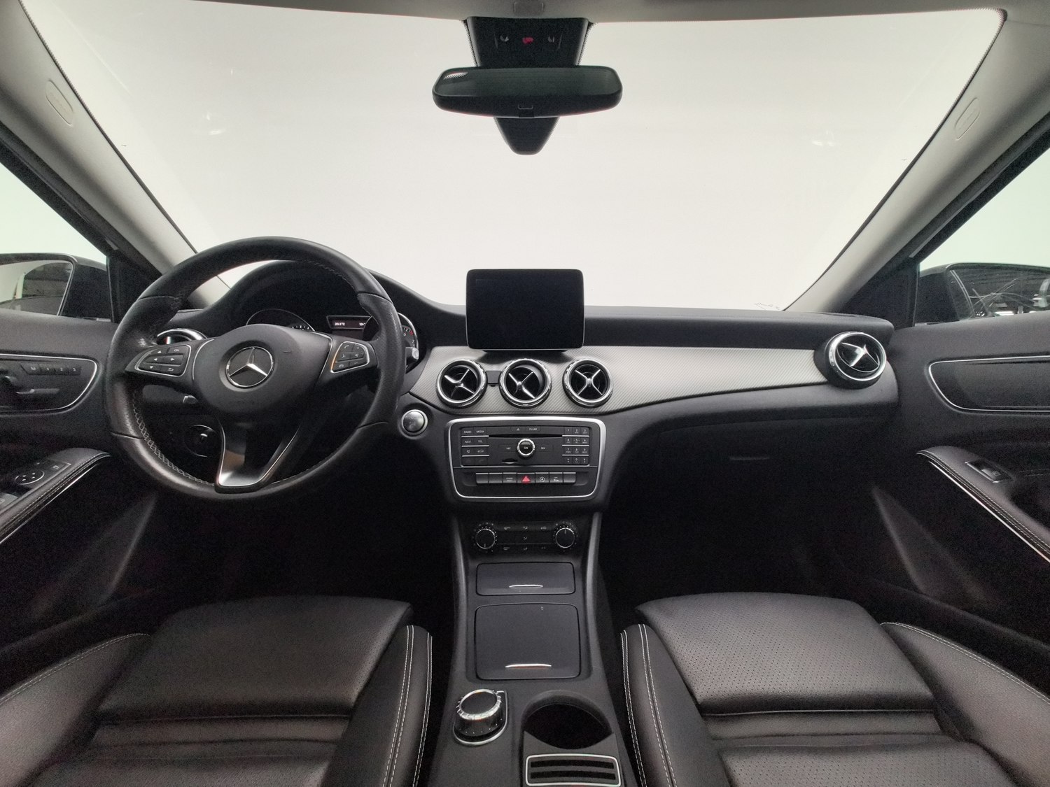 Used Mercedes-Benz GLA 2016 1.6 AT