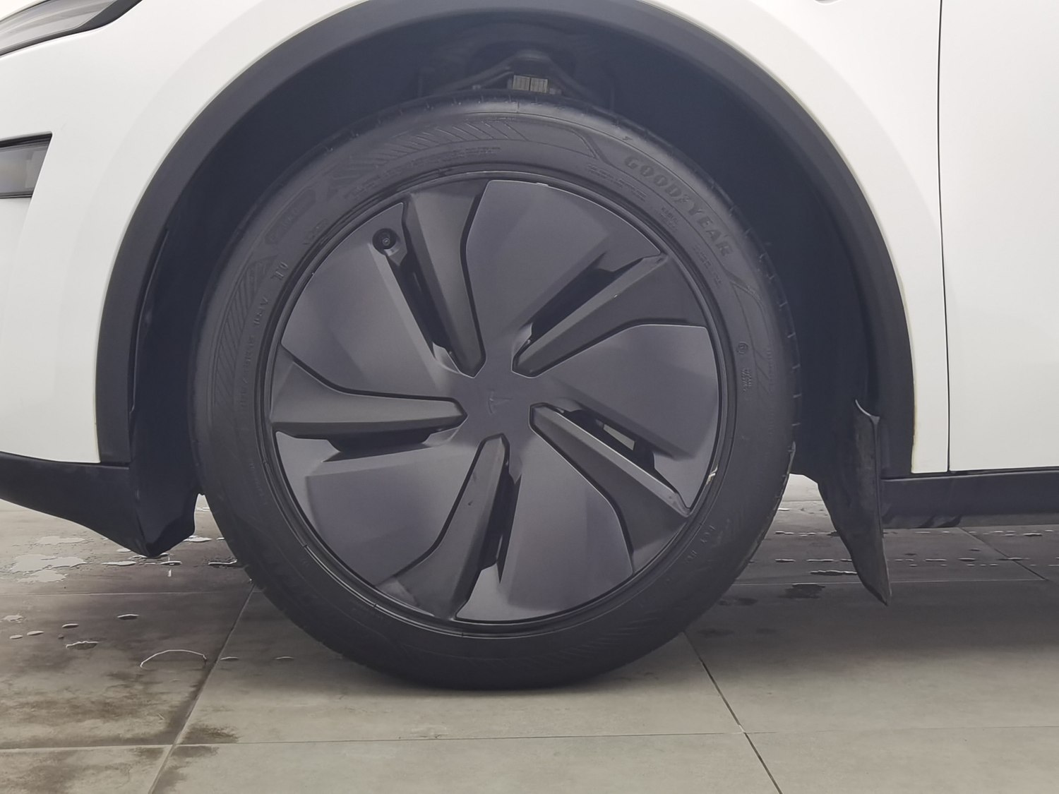 Used Tesla Model Y 2025