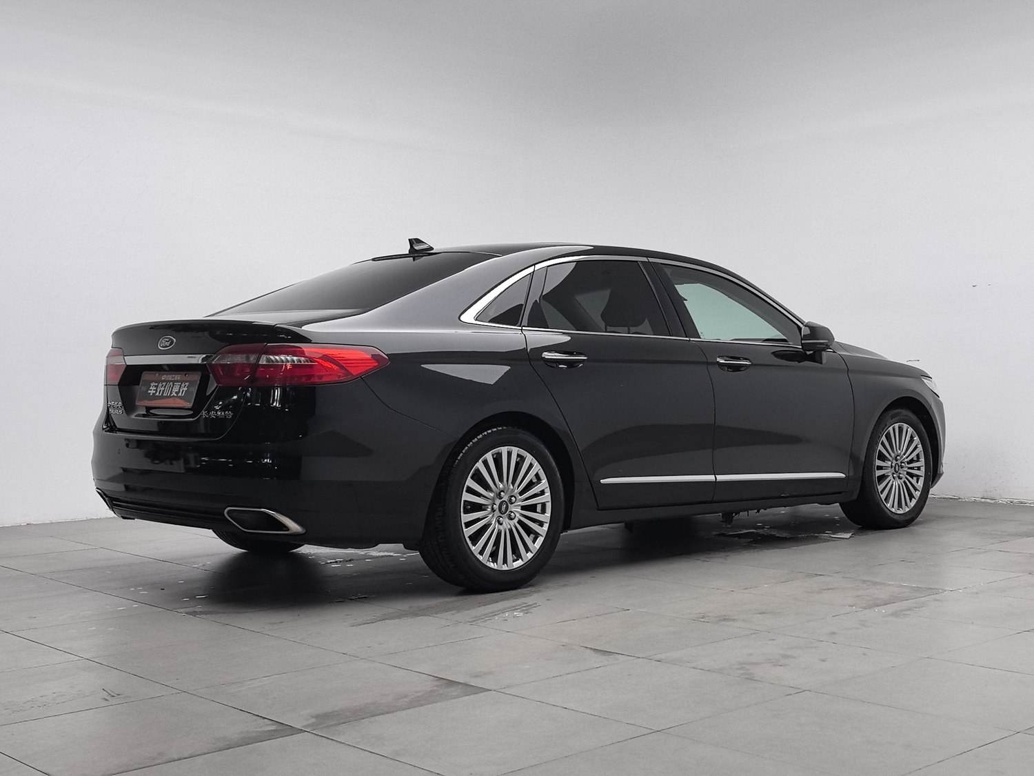 Used Ford Taurus 2015 2.0 AT