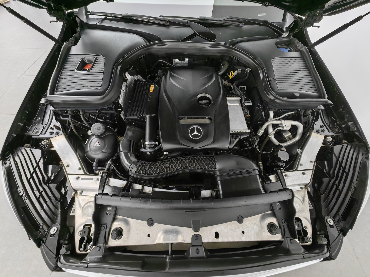 Used Mercedes-Benz GLC 2017 2.0 AT
