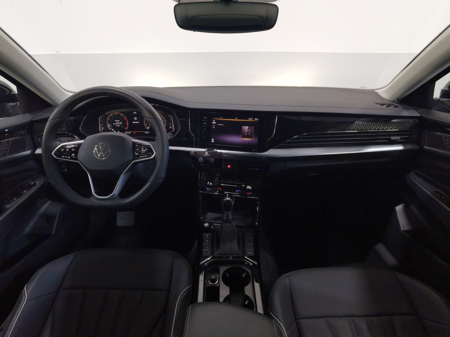 Used Volkswagen Passat 2024 2.0 AT