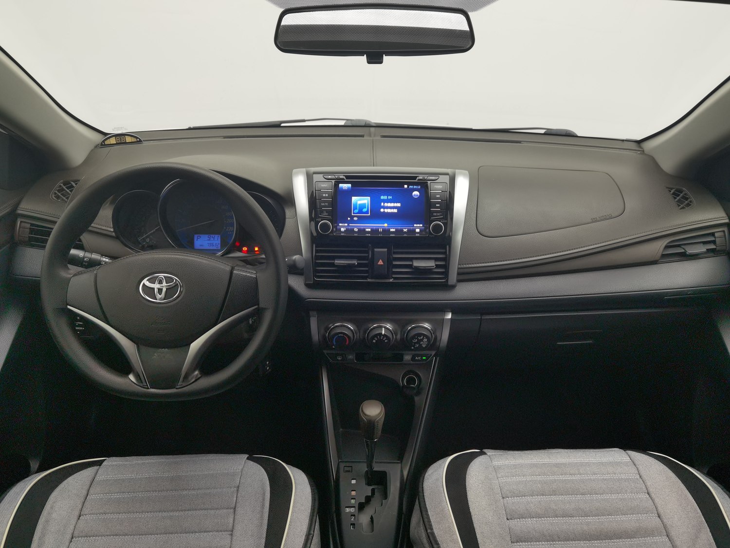 Used Toyota Yaris L 2015 1.5 AT