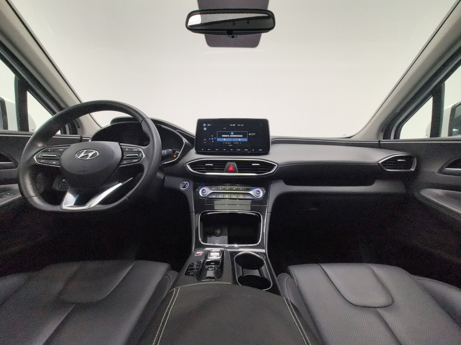 Used Hyundai Santa Fe 2019 2.0 AT