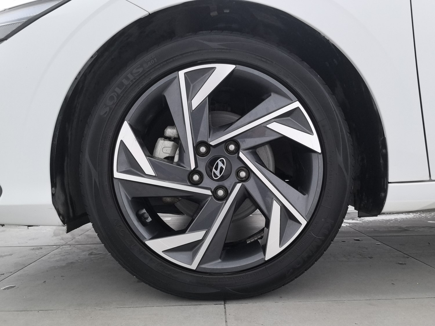 Used Hyundai Elantra 2023 1.5 AT