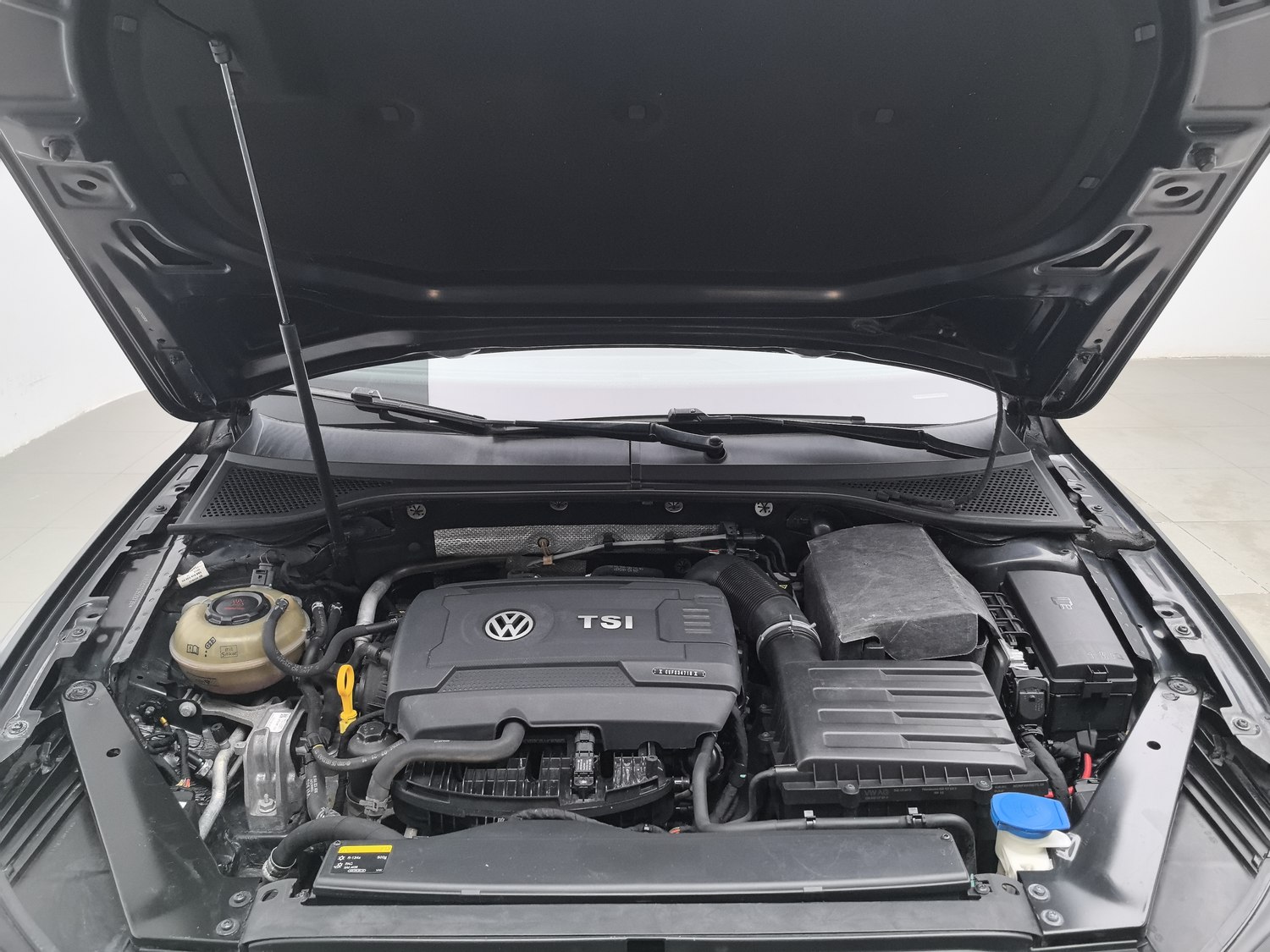 Used Volkswagen Magotan 2017 1.8 AT
